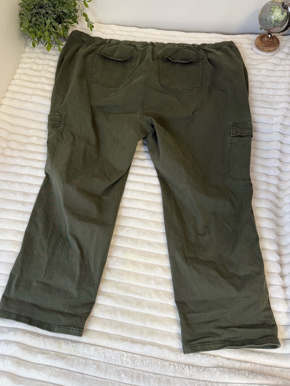 Torrid cargo style pants size 6S - Picture 9 of 10